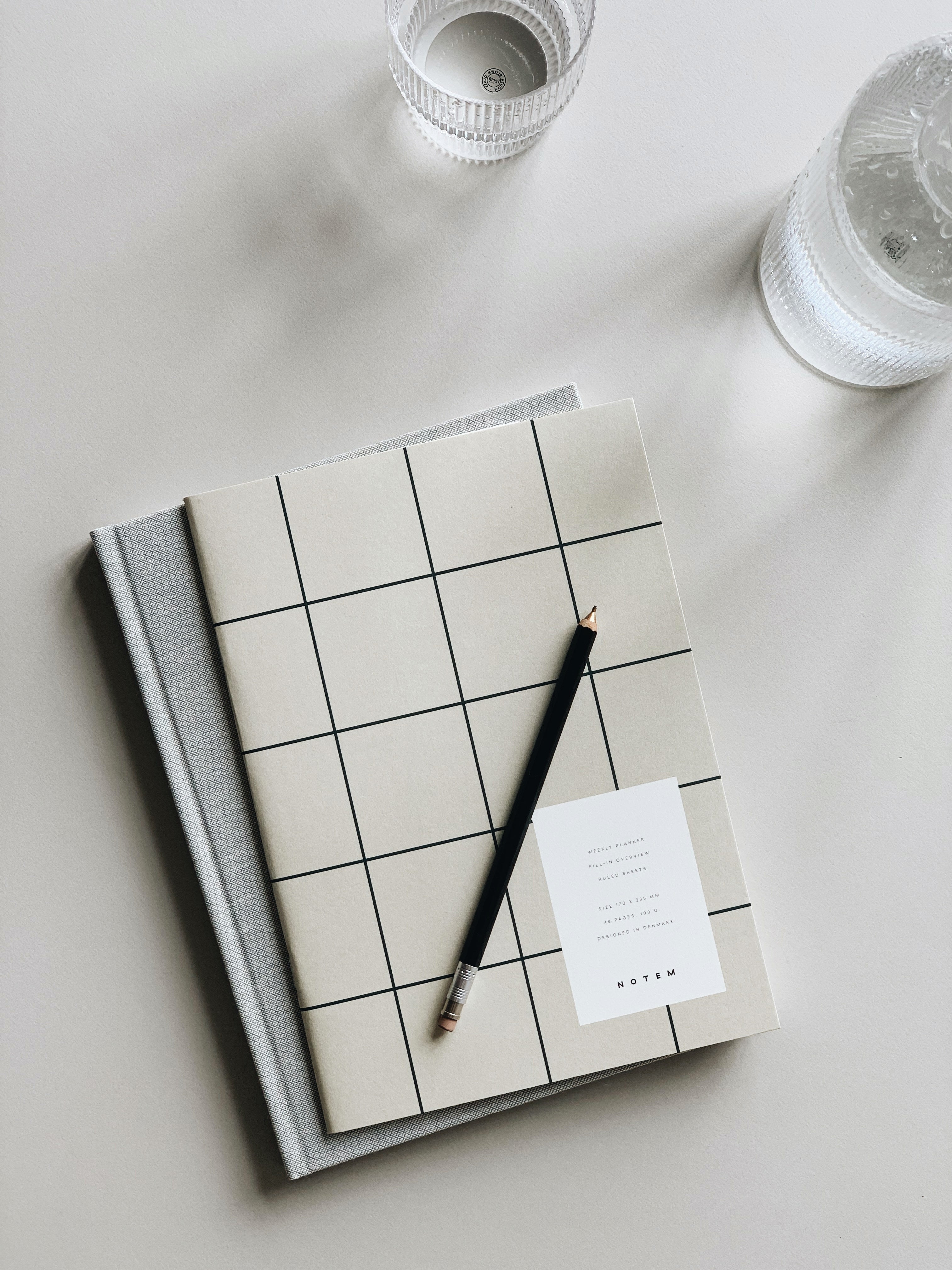 MILO Weekly Planner bog - Light Gray